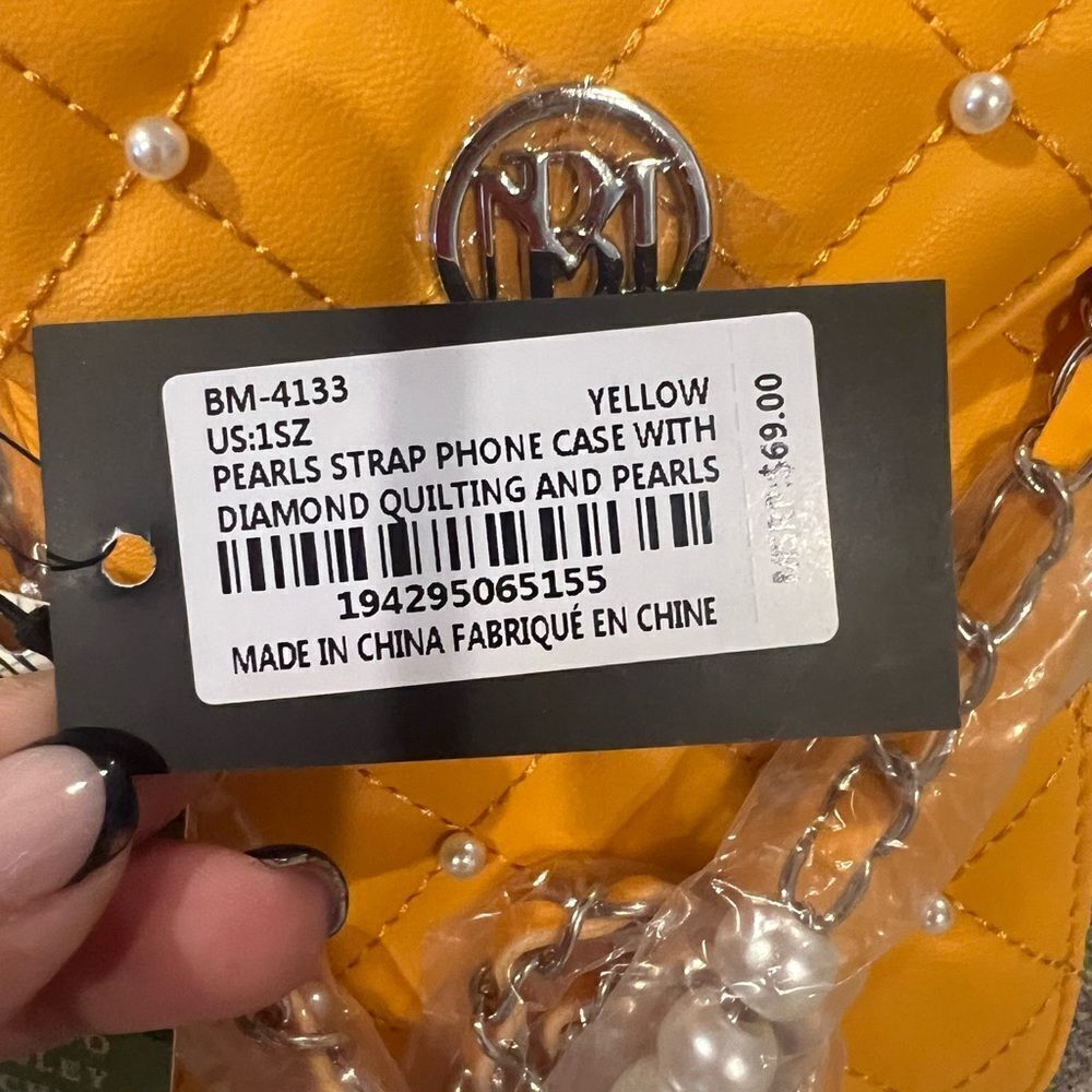 NWT Badgley Mischka women's phone camera bag in yellow with pearl accents - Picture 6 of 8